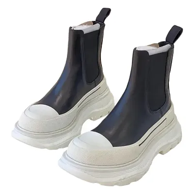 Alexander McQueen Tread Slick Chelsea Shoes — Joyagoo Spreadsheet photo 1