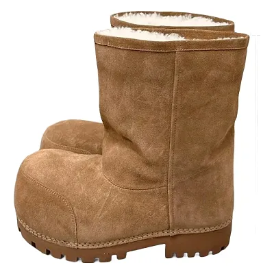 Balenciaga Alaska Fur Boots — Joyagoo Spreadsheet photo