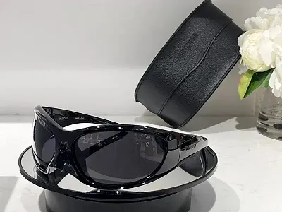 Balenciaga Sunglasses — Joyagoo Spreadsheet photo