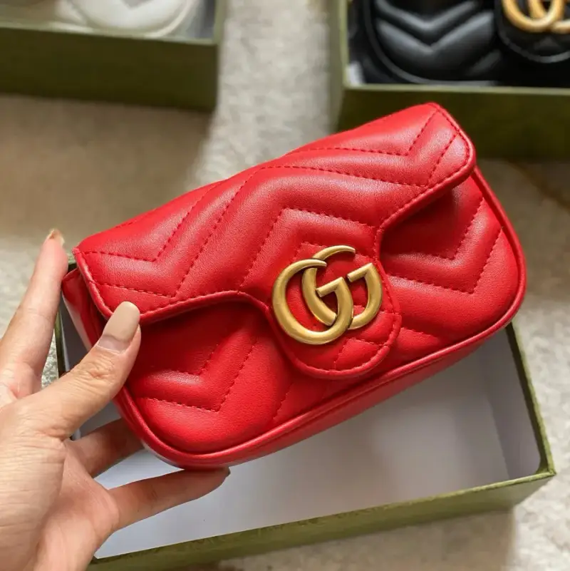 Gucci GG marmont — 17cm red colorway — Joyagoo Spreadsheet photo