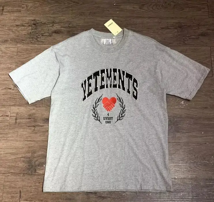 Vetements Tees — 30 colorway — Joyagoo Spreadsheet photo