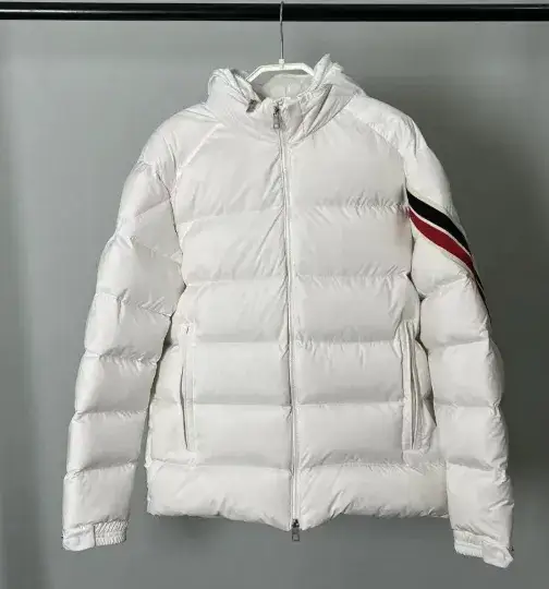 Moncler Solayan Hooded Short Down Jacket — White. colorway — Joyagoo Spreadsheet photo