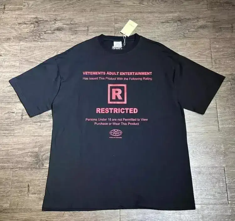 Vetements Tees — 2 colorway — Joyagoo Spreadsheet photo