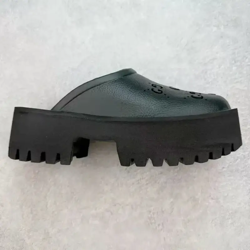 Gucci Flip Flops — black colorway — Joyagoo Spreadsheet photo