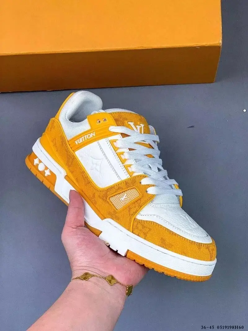 LV Trainers Brown Size — 32 colorway — Joyagoo Spreadsheet photo