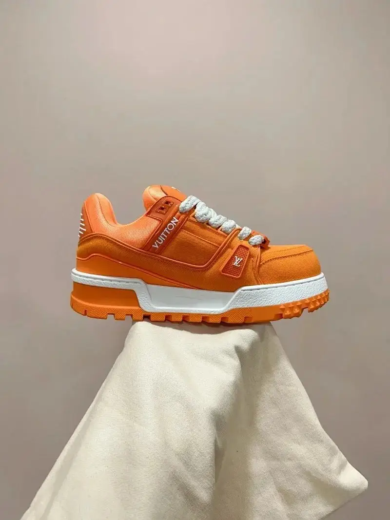 LV Trainers Brown Size — 33 colorway — Joyagoo Spreadsheet photo