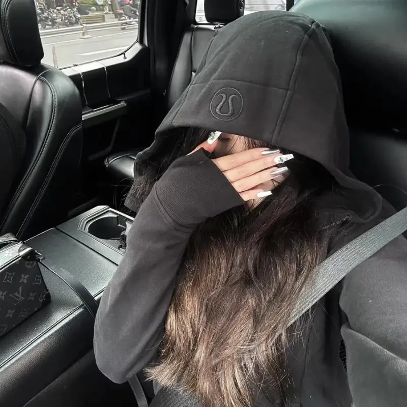 Lululemon Scuba Hoodie — black colorway — Joyagoo Spreadsheet photo