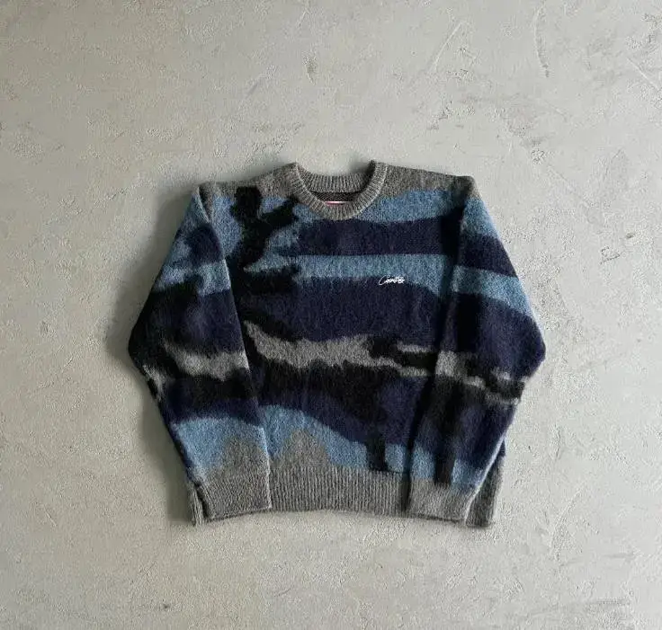 Cortiez Camo Sweater — blue colorway — Joyagoo Spreadsheet photo