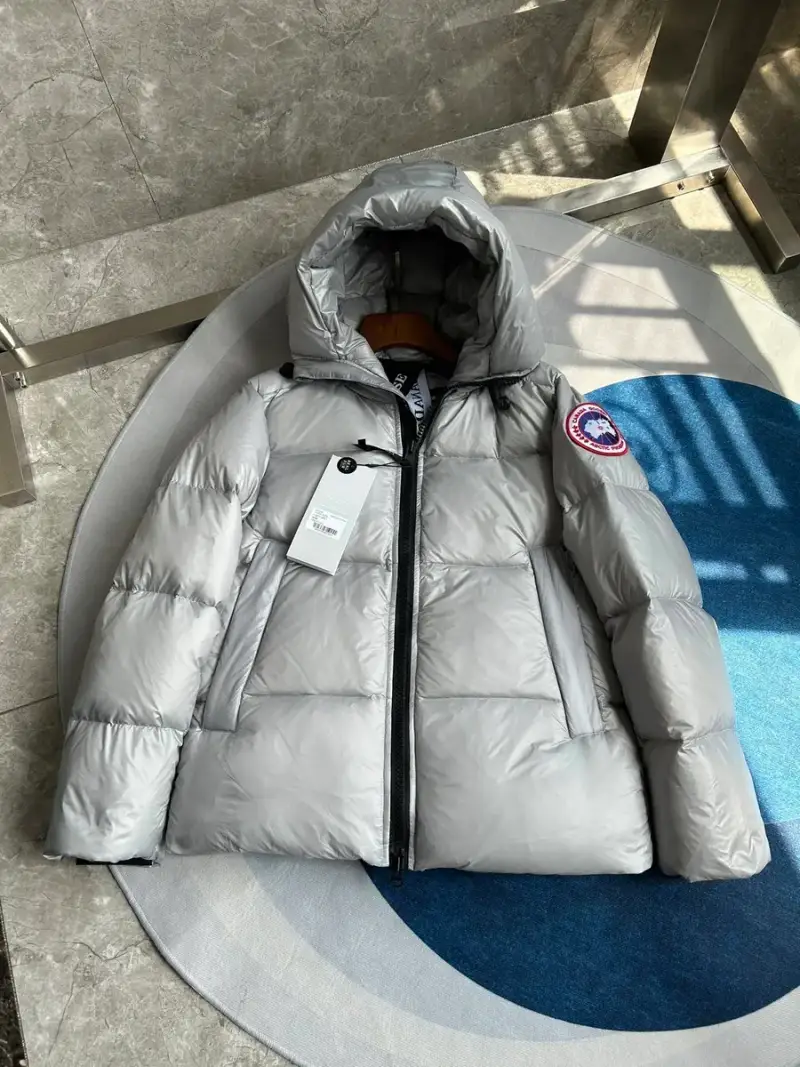 Canada Goose Crofton Puffy Black Badge — silver Red Label colorway — Joyagoo Spreadsheet photo