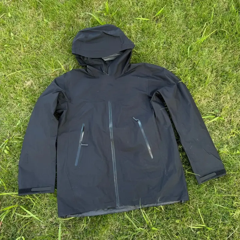 Arcteryx Jacket — beta jacke black colorway — Joyagoo Spreadsheet photo