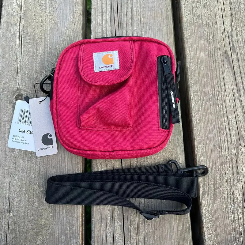 Carhartt Square Shoulder Bag — Pull bone square bag wine red colorway — Joyagoo Spreadsheet photo