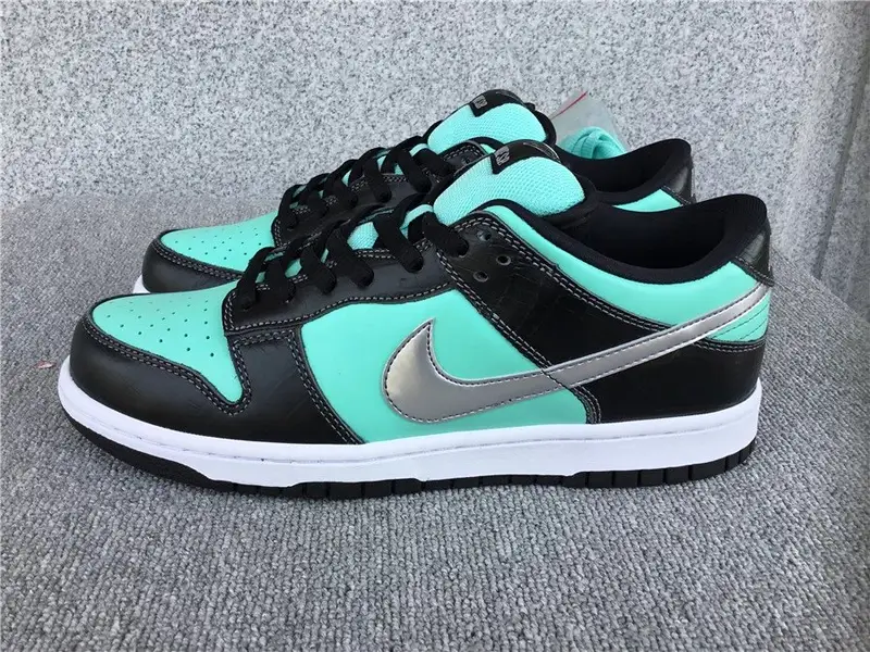 Nike Dunk Low Off-White Pine Green — 304292-402 colorway — Joyagoo Spreadsheet photo