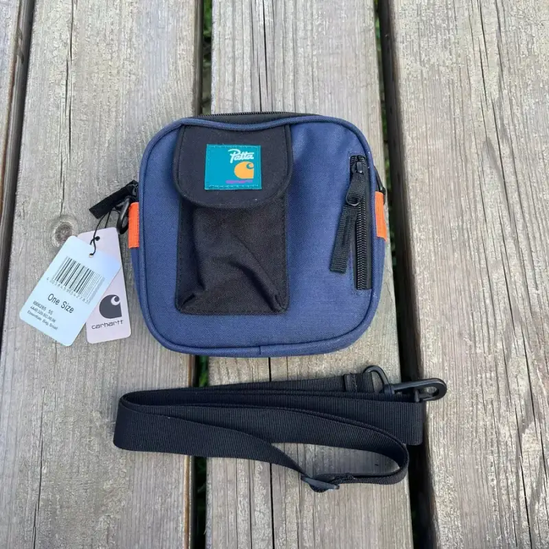 Carhartt Square Shoulder Bag — Pull bone square bag blue and orange colorway — Joyagoo Spreadsheet photo