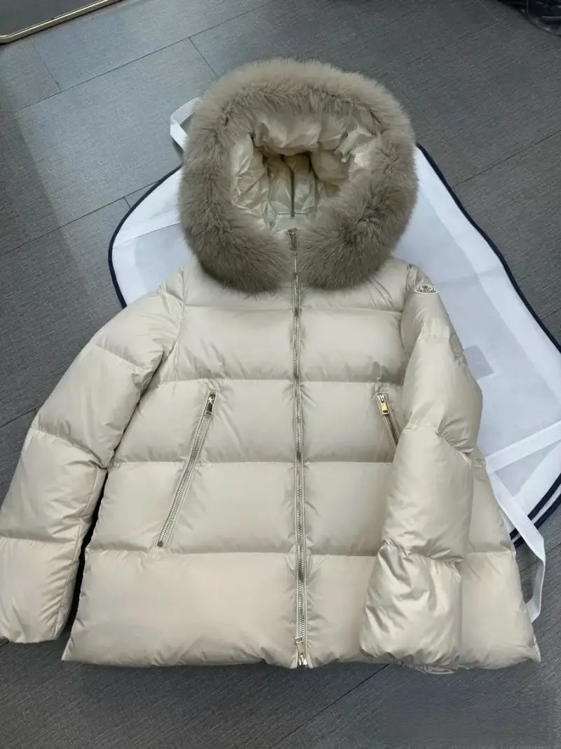 Moncler Laichefur Down Jacket for Womens — White. colorway — Joyagoo Spreadsheet photo